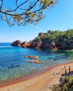 crique-var-sud-saint-raphael-frejus-plage